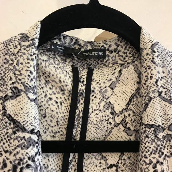 Snake Skin Patterned Jacket - Picture 3 of 4